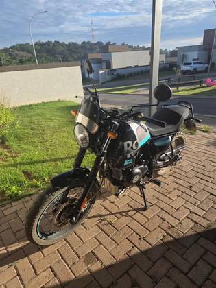 ROYAL ENFIELD SCRAM 411 
